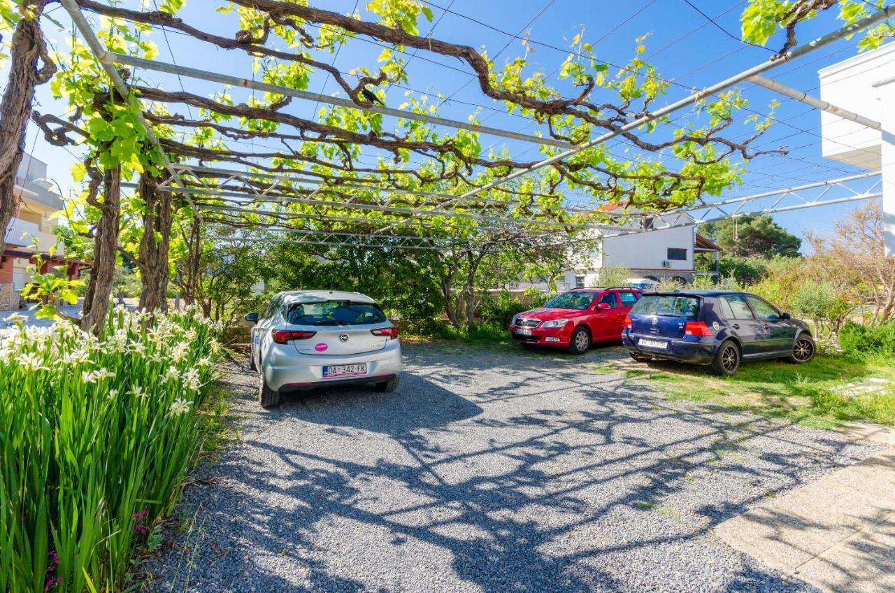 Apartments Slavica R Банёл Экстерьер фото