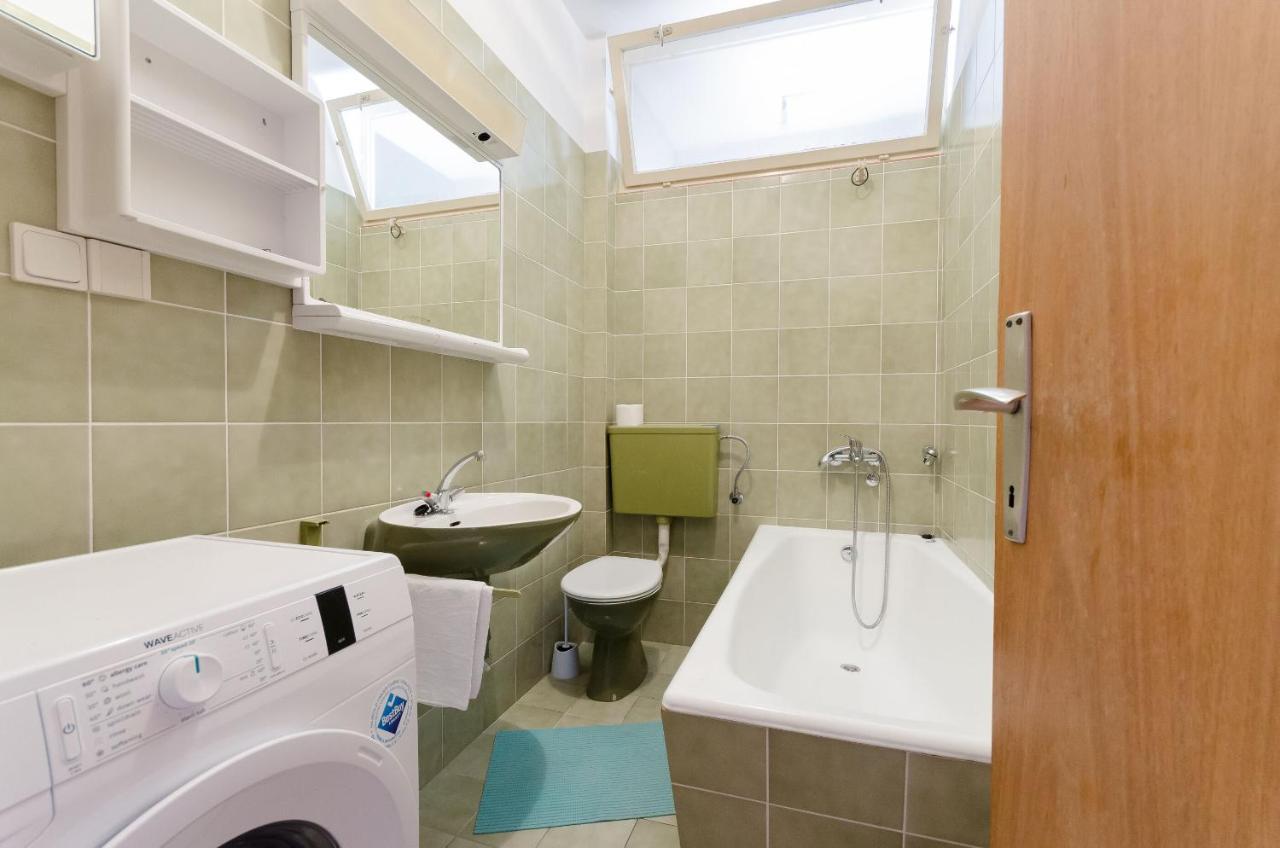 Apartments Slavica R Банёл Экстерьер фото