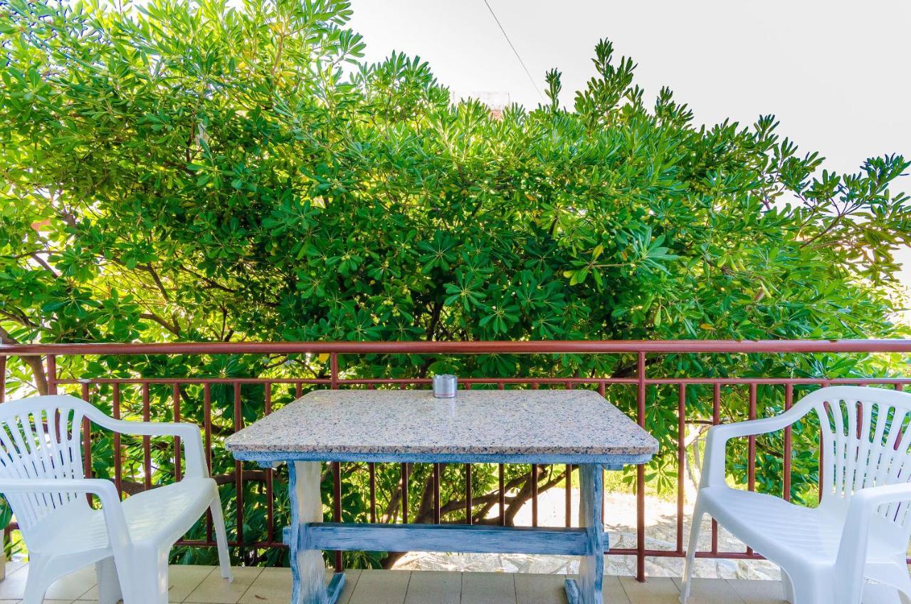Apartments Slavica R Банёл Экстерьер фото