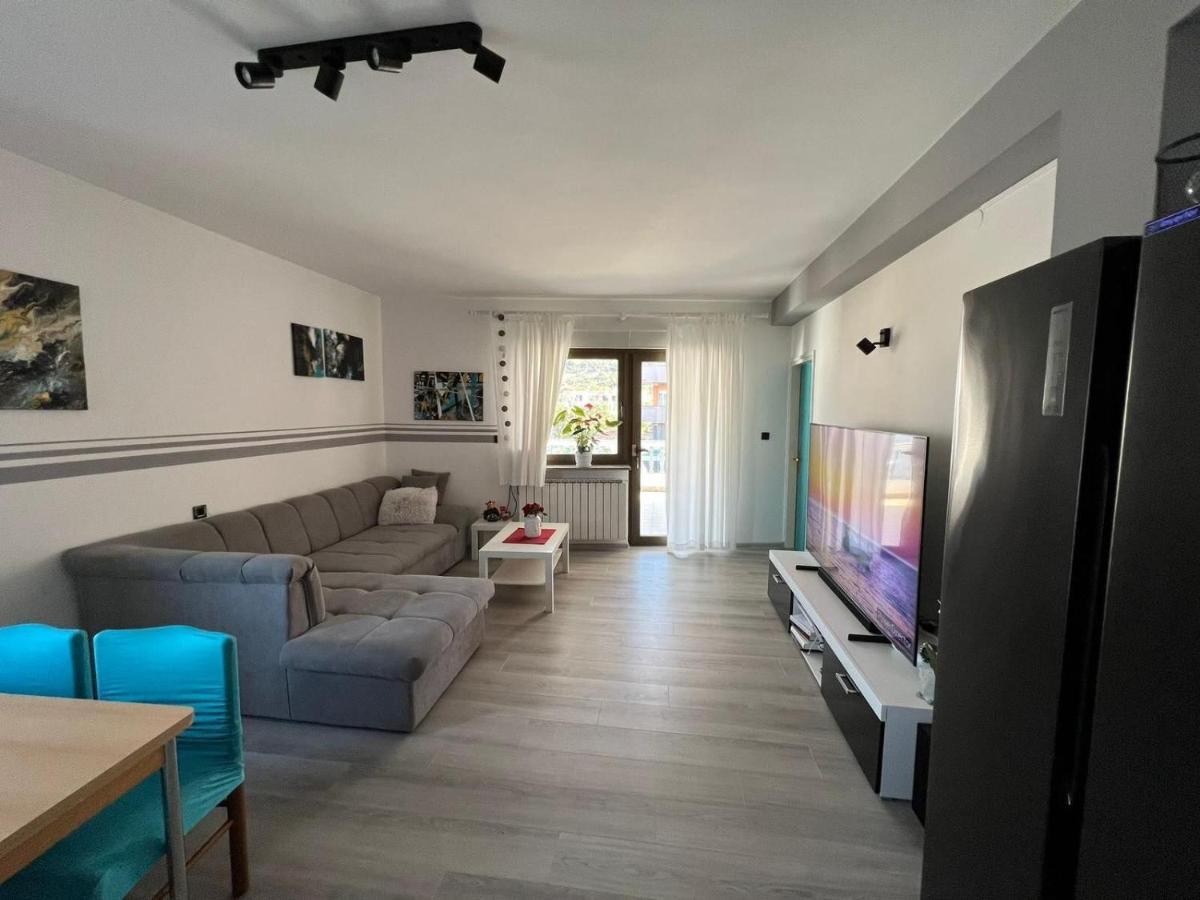 Apartments Slavica R Банёл Экстерьер фото